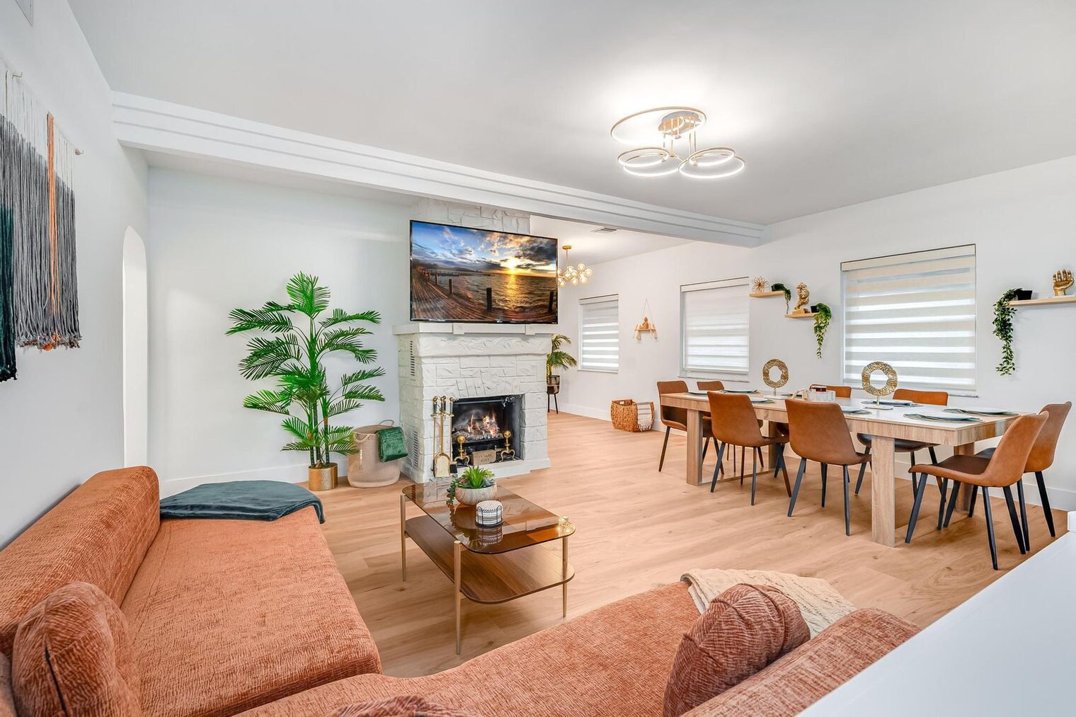 Building Photo - 1336 NE 14th Ave