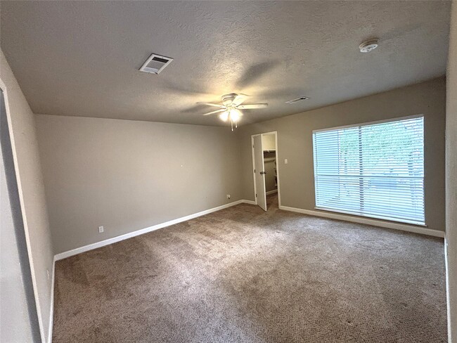 Building Photo - 12841 Orion Ct