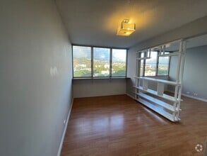 Building Photo - Studio 1 Bath in Hono Hale Towers! Water, ...