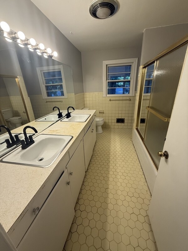 Building Photo - 207 Belvedere Dr
