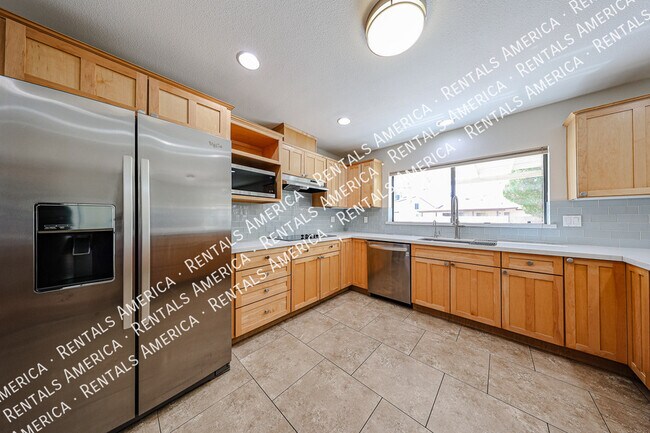Building Photo - 2636 S Reyes