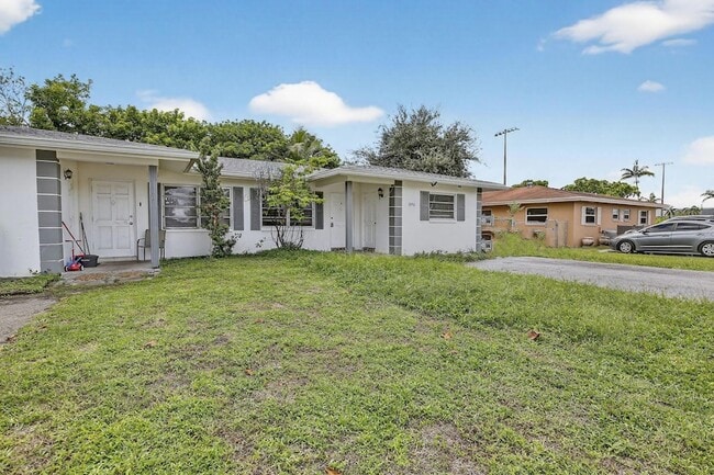 Building Photo - 1490 NW 20th St