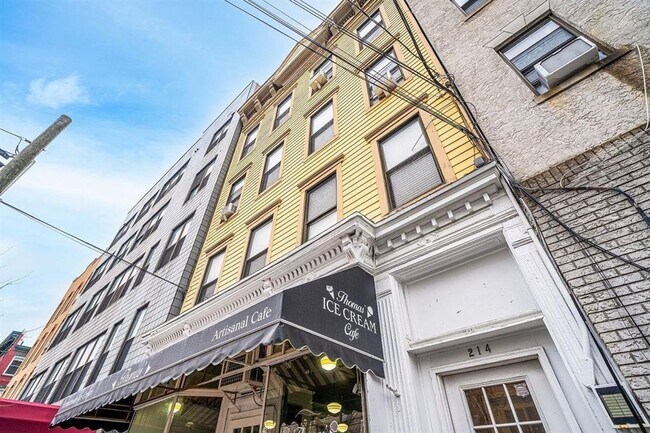 Building Photo - 214 Jefferson St