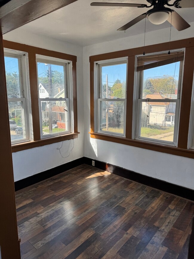 Building Photo - 1415 Beech St