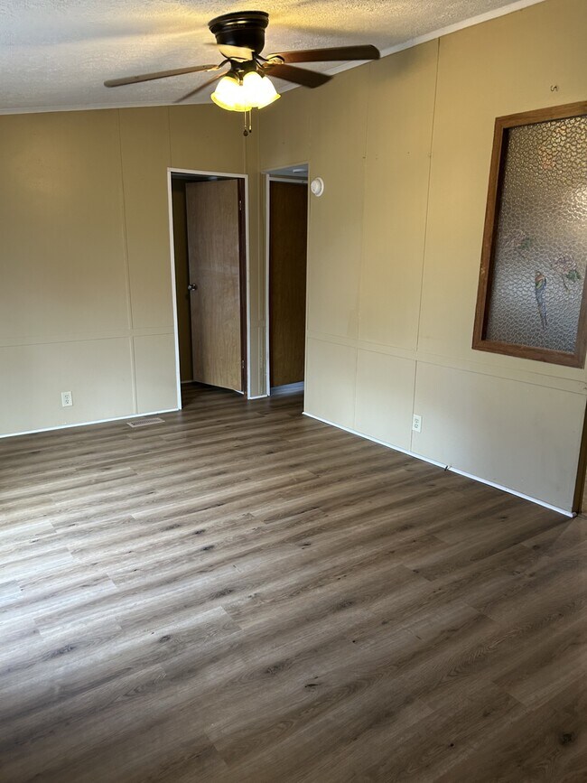 Building Photo - 4918 Harmony Grove Rd