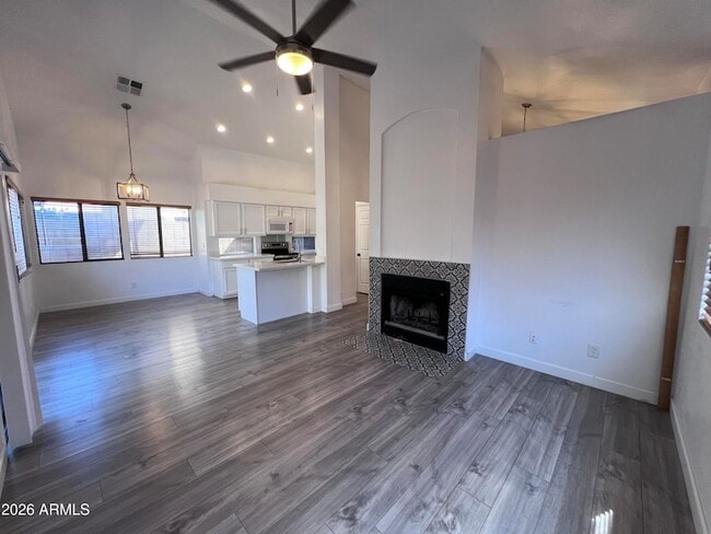 Building Photo - 4568 W Ivanhoe St