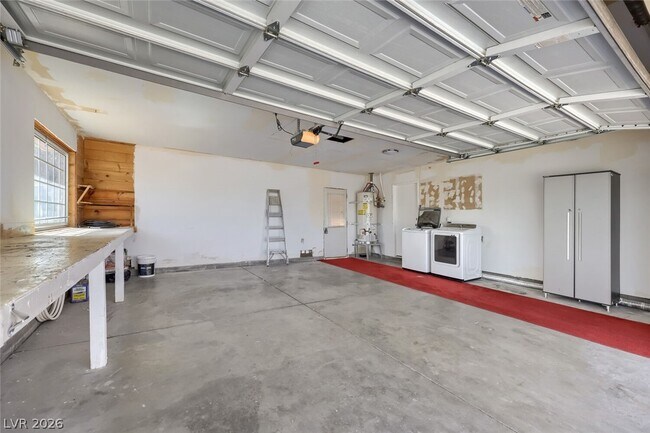 Building Photo - 604 Bloomingfield Ln