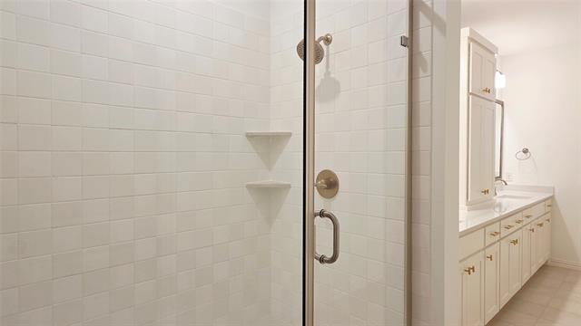 Building Photo - 9015 Scarp Hl Ln