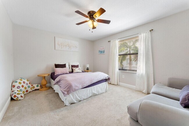 Building Photo - 9173 Delemar Ct