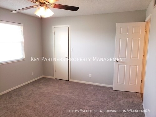 Building Photo - 6212 Robinson St