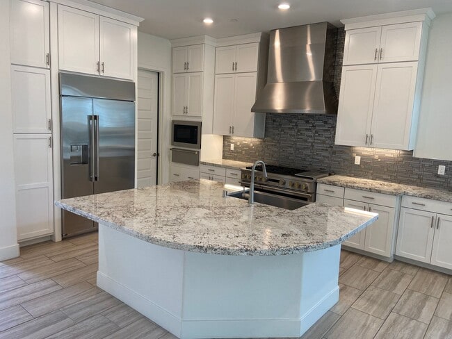 Building Photo - 5011 Murieta Pl