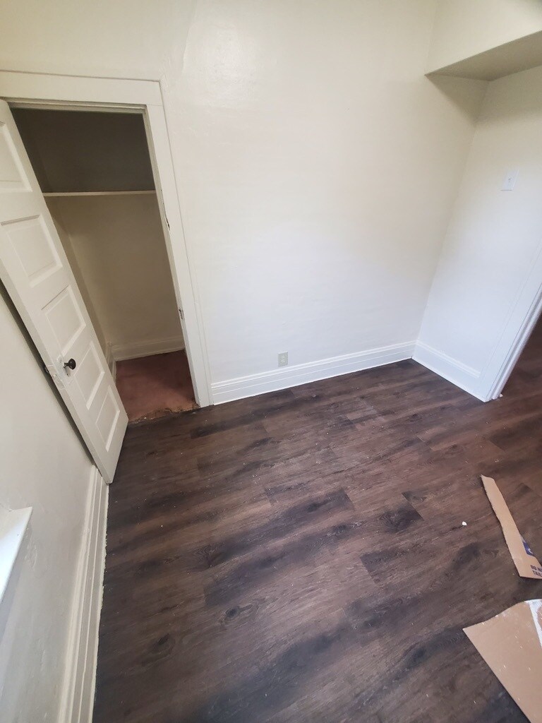 Building Photo - 370 Cole Ave