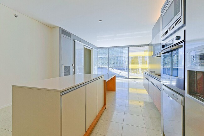 Building Photo - Veer Towers 504W-CityCenter/Aria Fountain ...