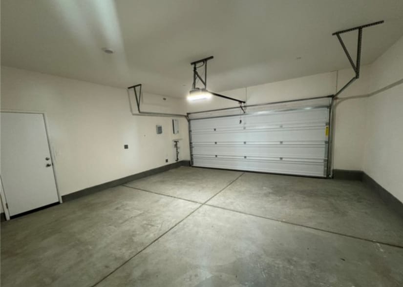 Building Photo - 40430 Melrose Dr