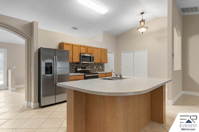 Building Photo - 59 Riverina Dr