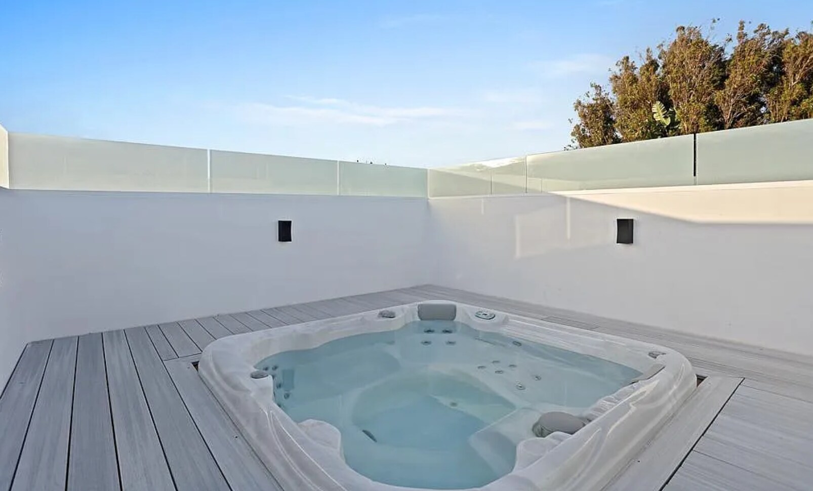 Building Photo - 2323 28th St