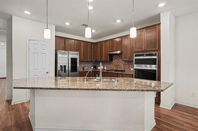 Building Photo - 8825 Landergin Mesa Dr