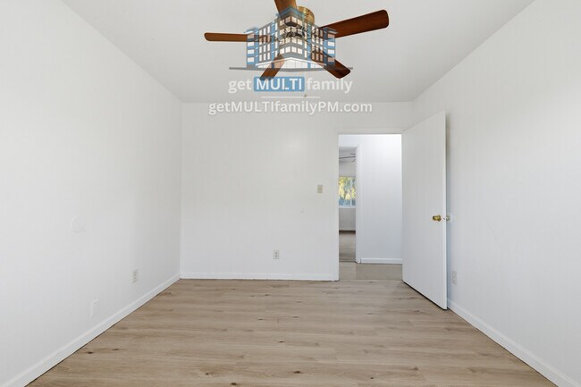 Building Photo - 1331 E Pueblo Ave