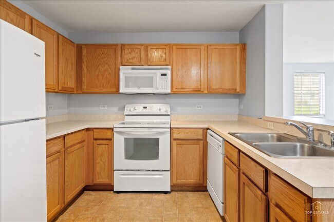 Building Photo - 1515 Silverstone Dr