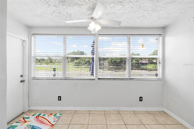 Building Photo - 4038 Cortez Dr
