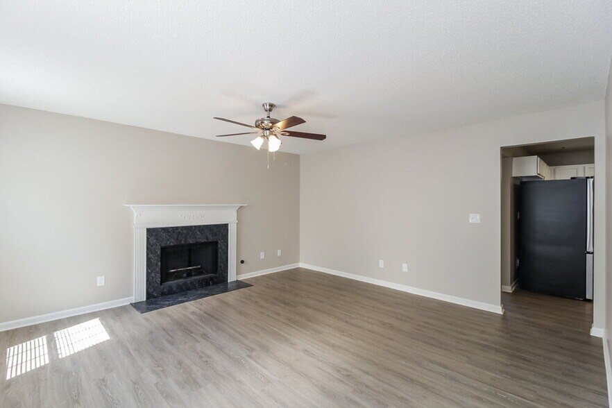 Building Photo - 4548 White Rd