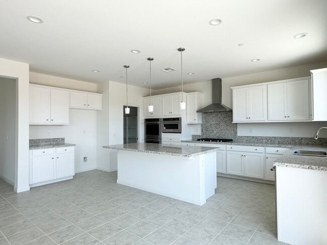 Building Photo - 12783 Mendocino Ridge Dr