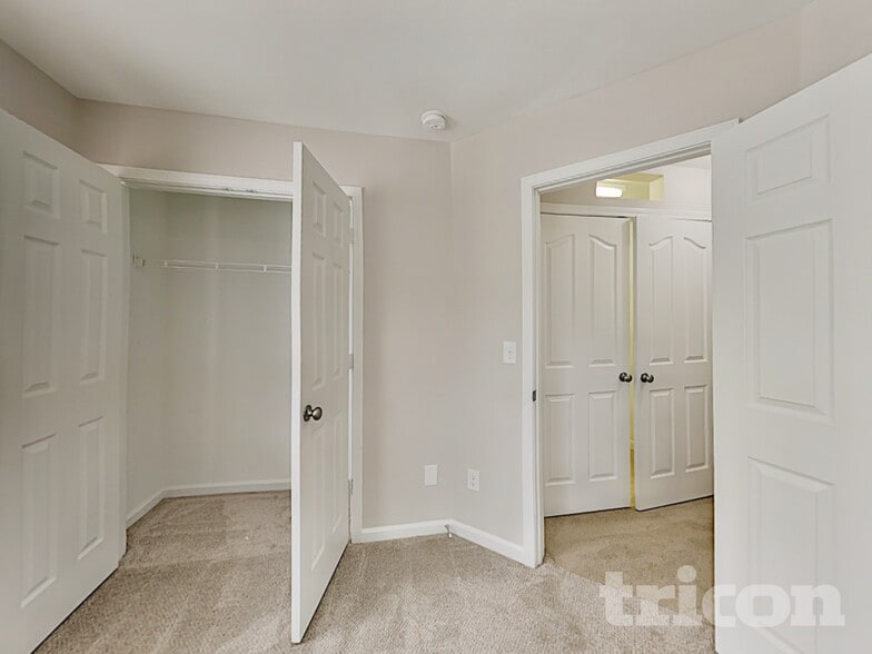 Building Photo - 4915 Magnasco Ln