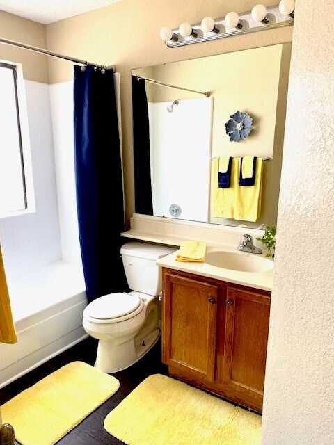 Building Photo - ARLINGTON COZY HOME 3/2/2