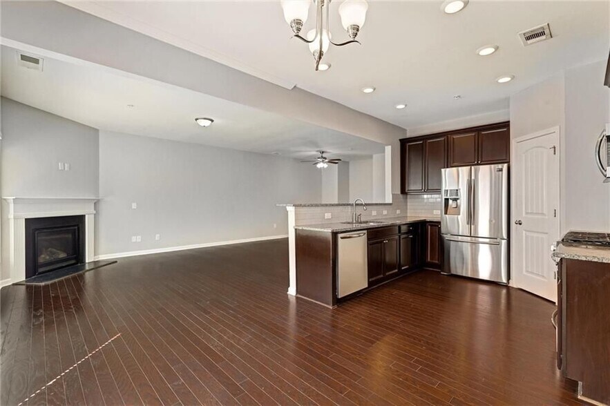 Building Photo - 1237 Foxcroft Ln