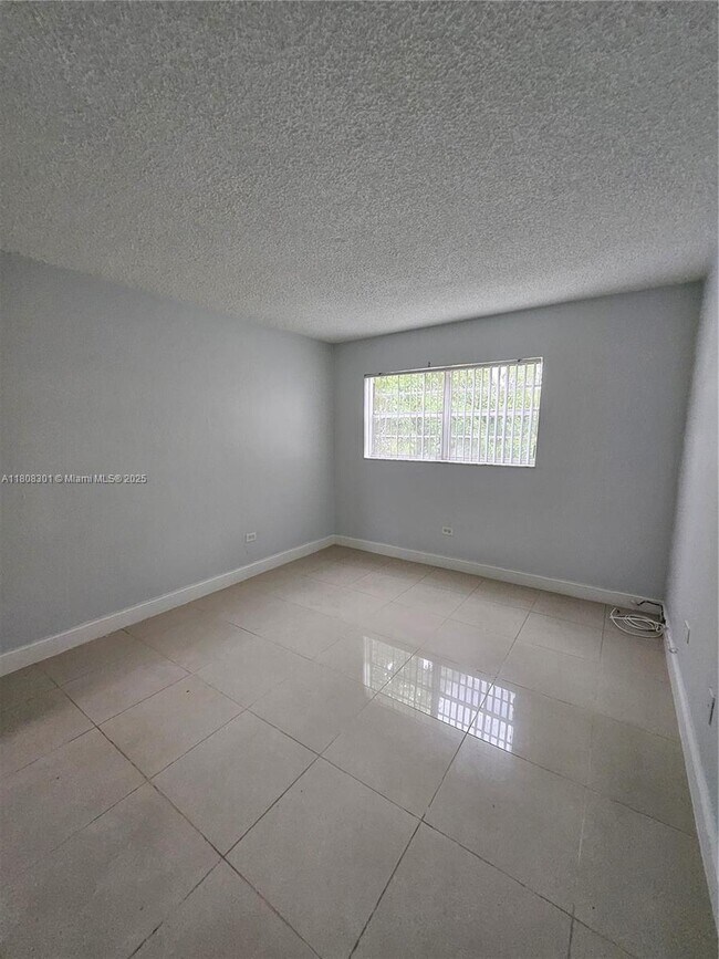 Building Photo - 8101 SW 73rd Ave