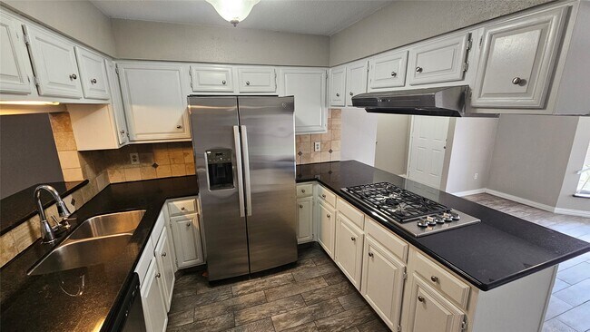 Building Photo - 10007 Winding Trail Rd