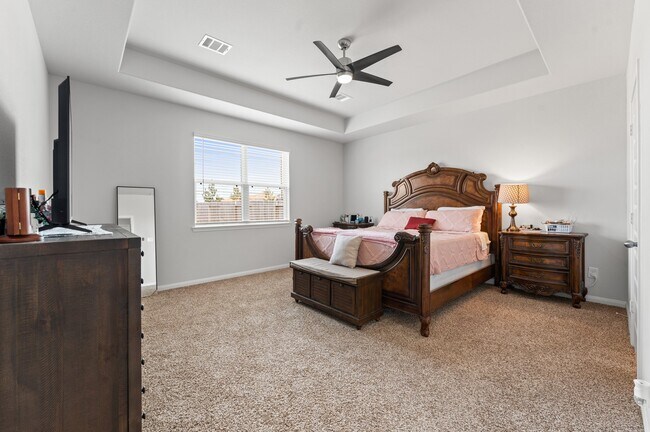 Building Photo - 16635 Olivewood Ln