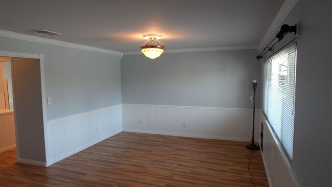 Building Photo - Nicely Updated 1 Bedroom 1 Bathroom, Coco ...