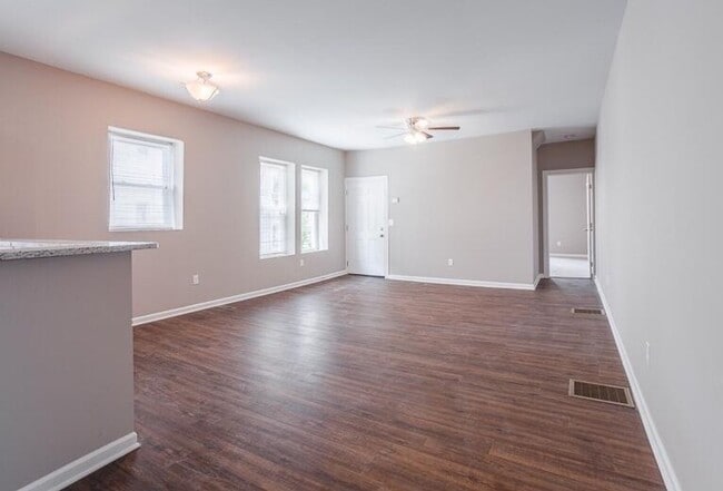 Building Photo - 1931 Delaware Ave