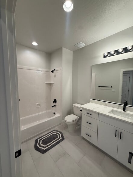 Building Photo - 2333 E Kiabito Ln