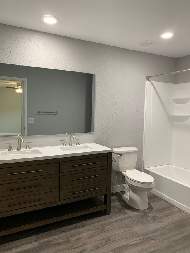 Building Photo - PRE-LEASING! Beautiful 3 Bedroom 2 Bath 2 Living Areas + Detached 1 Car Garage/ Workshop