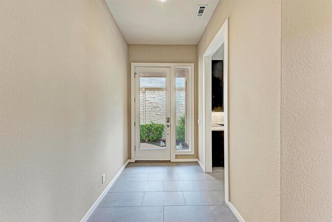 Building Photo - 146 Double Eagle Dr