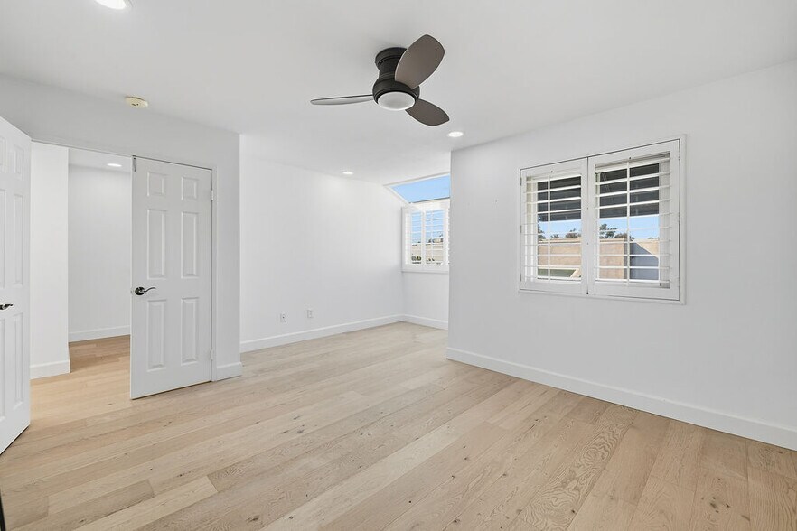 Building Photo - 501 Herondo St