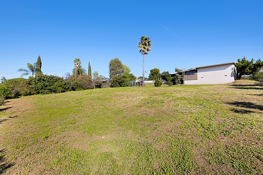 Building Photo - 1720 Via Entrada