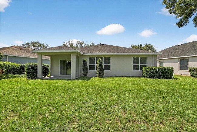 Building Photo - 15810 Starling Water Dr