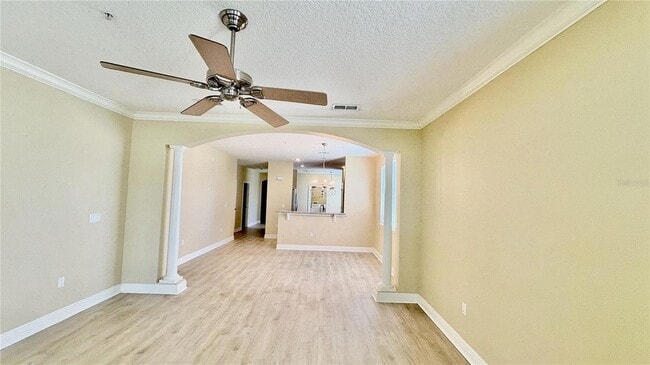 Building Photo - 115 Riverview Bend S