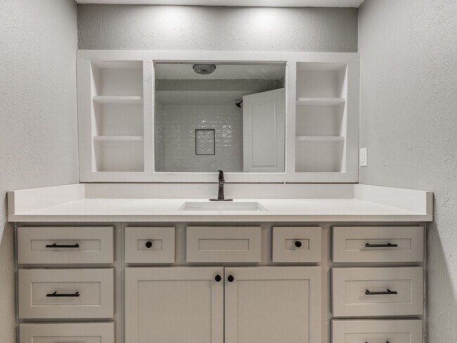 Building Photo - Stunning 4-Bedroom Home for Rent in Westwood Addition – Completely Remodeled on a Huge Lot!