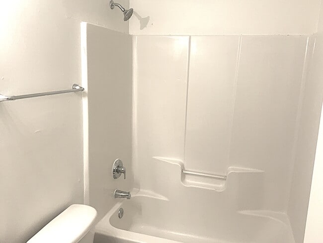 Building Photo - 1516 Clover Ridge Ct