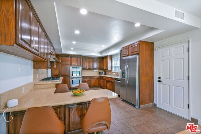 Building Photo - 5911 S Corning Ave