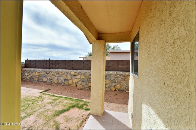 Building Photo - 14164 Robert Ituarte Dr