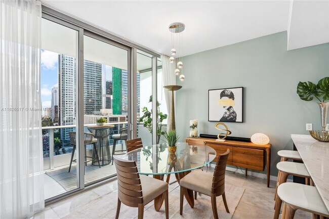 Building Photo - 200 Biscayne Blvd Way