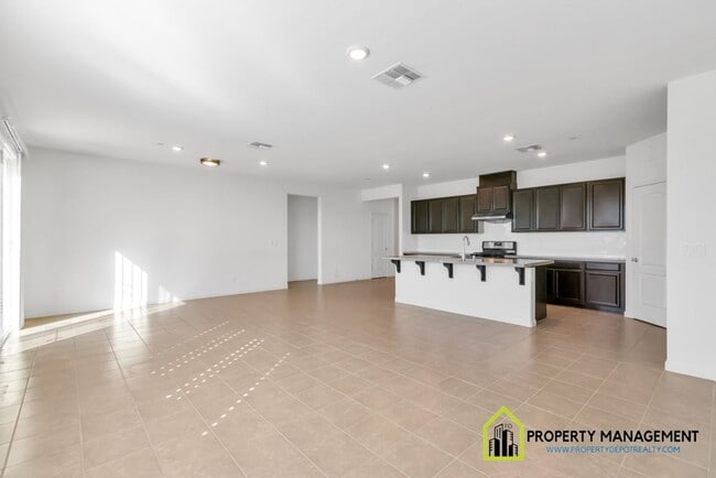 Building Photo - Modern and Spacious 4-Bedroom Home for Rent!