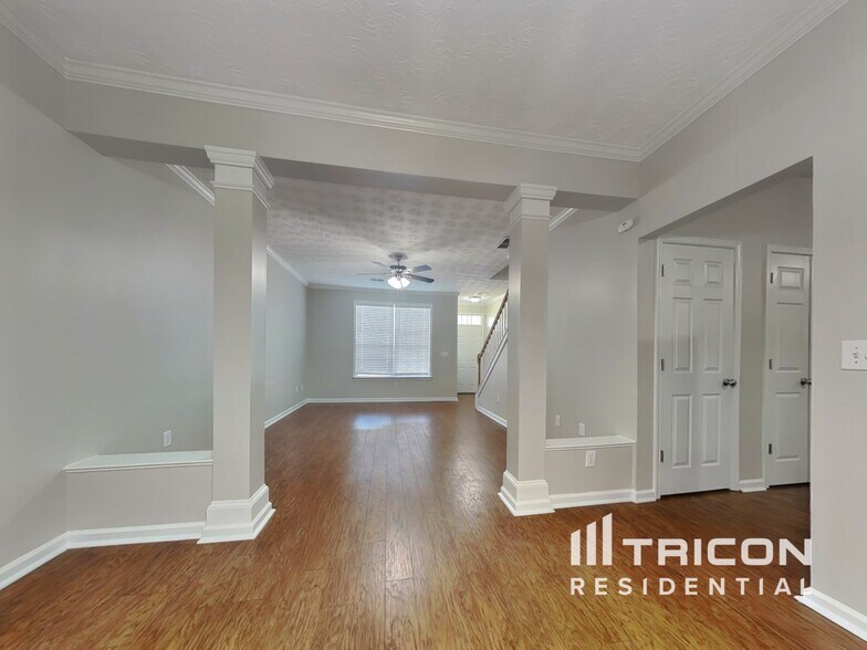 Building Photo - 1065 Dalby Way