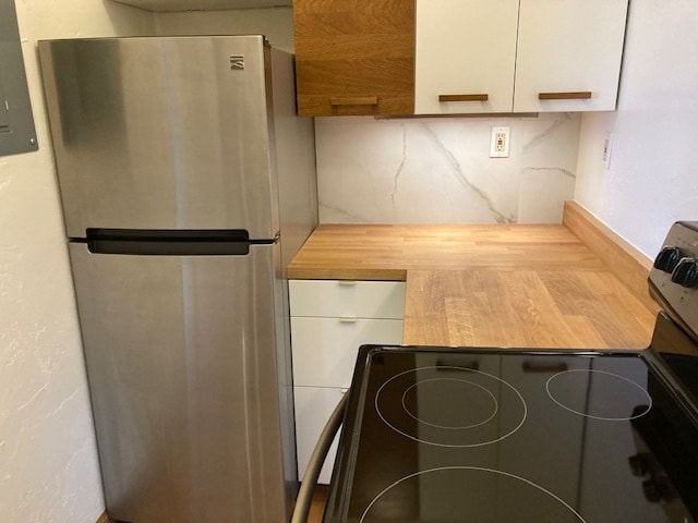 Building Photo - 680 Cortes St