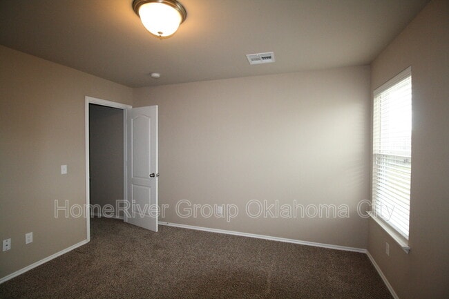 Building Photo - 13121 Beekman Dr